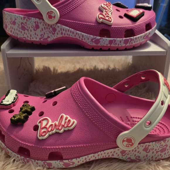 Barbie Crocs Women's size 9 Like New, never worn! - Picture 4 of 15